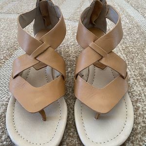 Used. Great condition. Worn 1 time. Please see pictures for details.